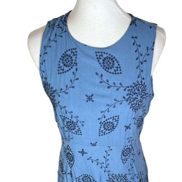Beige by eci Blue Eyelet Floral Embroidered Fit and Flare Midi Sundress Size 12 - Picture 5 of 8